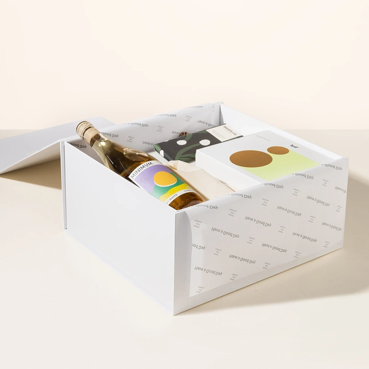 Generous Georgia Luxurious Settlement Gift Hamper
